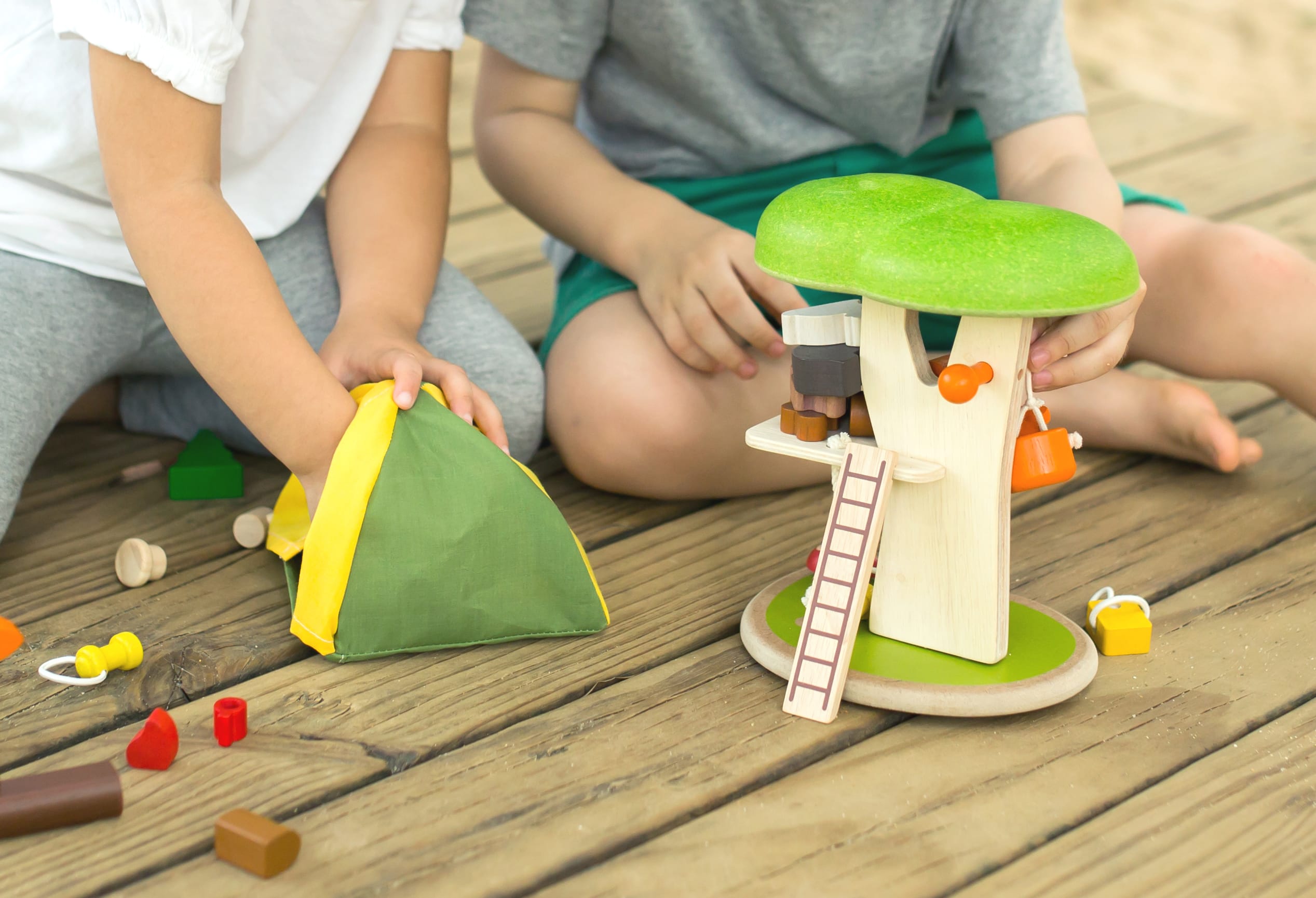 plan toys treehouse